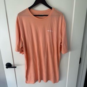 Columbia T-shirt